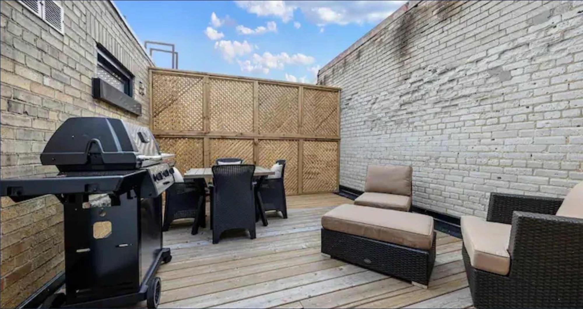 Casa St Clair - Suite -Style Suite W Lrg Patio Toronto Extérieur photo